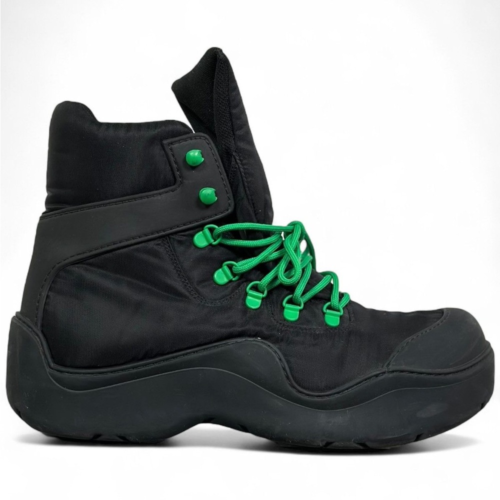 Bottega Veneta Black and Green Lace Up Boots